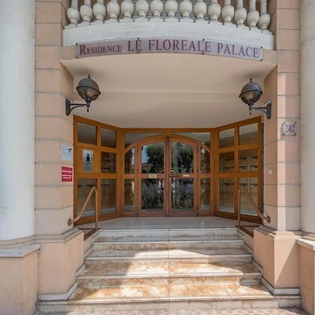 Floreale Palace Διαμέρισμα *